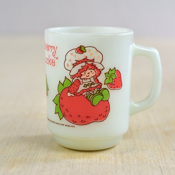 Vintage,Strawberry Shortcake,Red peach,Milk Glass,Anchor Hocking,American Greetings,Coffee  Mug,Fire King,Handle Mug,Collectible