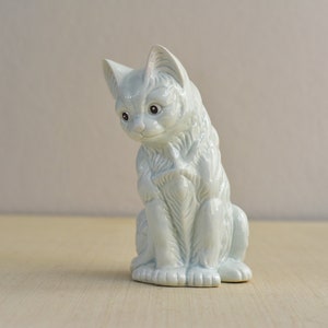 Vintage,Gorgeous,Large,Ceramic,Cat,Made in Taiwan,Cat Figurines,Cat Figurine,Collectible,Blue and White,Ceramic cat,hand painted figurine