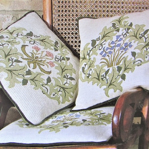 Wild Flower Needlepoint Tapestry Patroon ontworpen voor William Morris / 4 Traditioneel handwerk kussen patroon van Bluebells & Primula