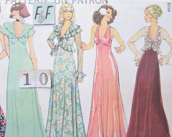 1977 Disco Era Sundress or Evening Dress Vintage Pattern, Simplicity 8546, Plus Size, Jumper, Maxi Square Neck Straps Flared Skirt, Tie Belt 1977 Disco Era Sundress or Evening Dress Vintage Pattern, Simplicity 8546, Plus Size, Jumper, Maxi Square Neck Straps Flared Skirt, Tie Belt