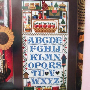 Land Appel Oogst Kruissteek Sampler Patroon / Grafiek met appel mand, taart, vogelhuisje getelde kruissteek grafiek & Alfabet
