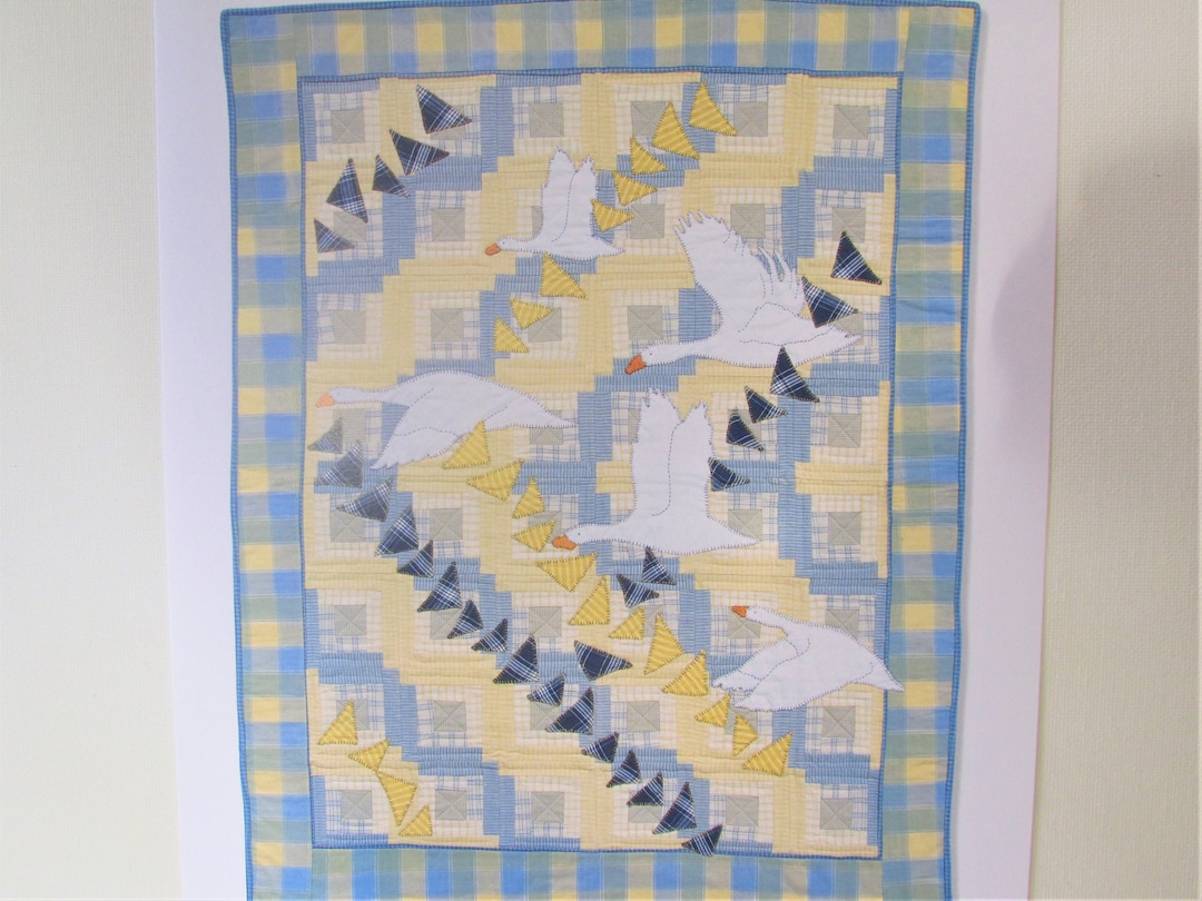 Geese Log Cabin Quilt Pattern/ Applique Pieced Block Pattern Quilt