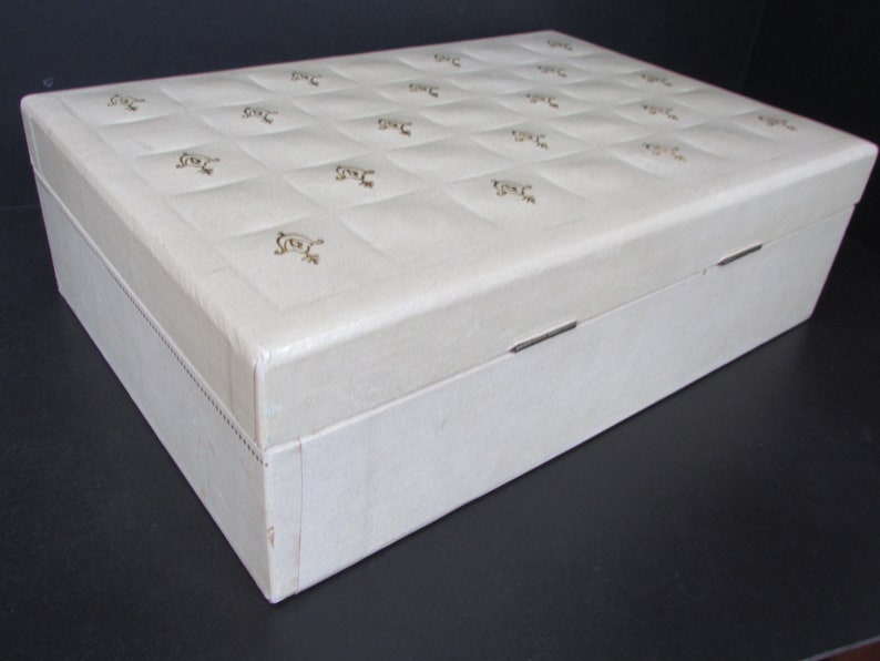 Keepsake box with tray Gold Stars Jewellery Vintage Ivory Bond st Jewelry Box 1960/'s Faux Embossed Leather Red Velvet interior