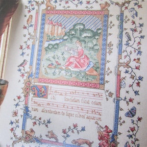Medieval Music Sampler Cross Stitch Pattern / Cross Stitch, 1990.  Chanson avec jeune fille, paysage de château compté tableau de point de croix