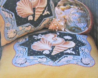 Coquillages, coquilles Modèle d’oreiller de tapisserie needlepoint/ modèle traditionnel de tapisserie d’aiguille, image des coquilles et du corail