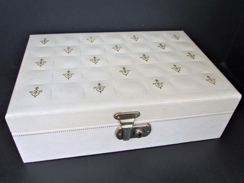 Keepsake box with tray Gold Stars Jewellery Vintage Ivory Bond st Jewelry Box 1960/'s Faux Embossed Leather Red Velvet interior