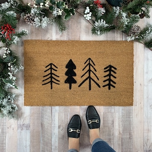 Doormat Christmas Tree, Cabin Decor, Holiday Doormat, Winter doormat, Rustic Holiday Decor, Front Porch Decor, Modern Decor, Woodland Decor