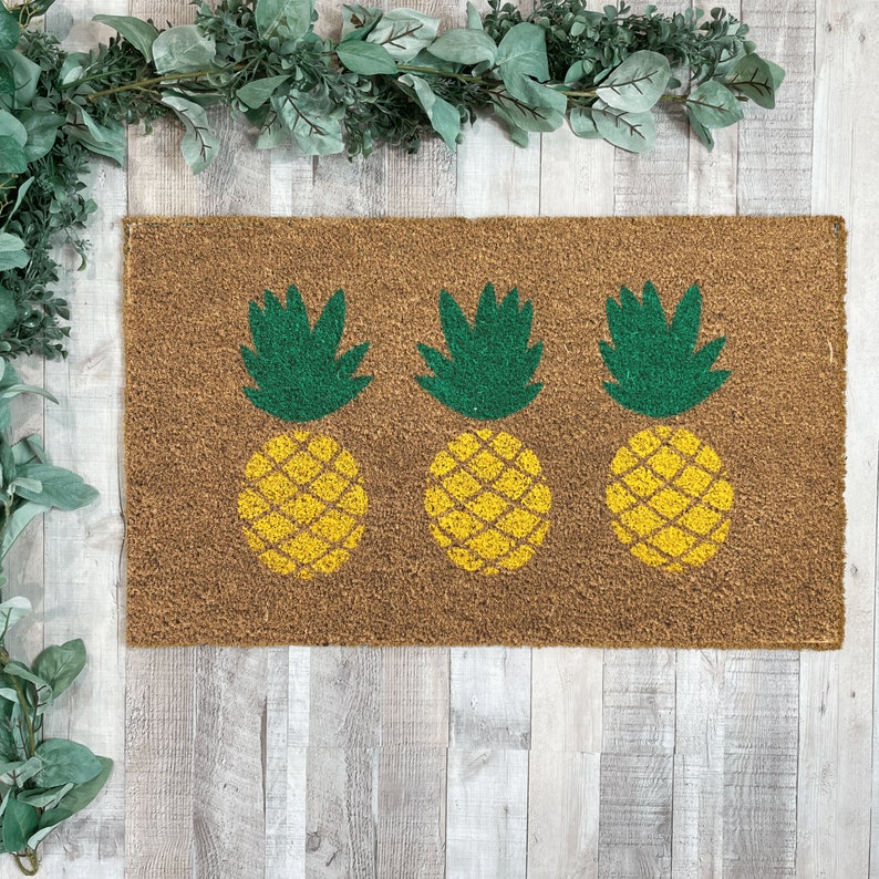 NickelDesignsShop Pineapple Doormat
