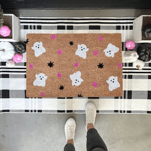 Pink Halloween Doormat, Ghost Welcome Mat, Halloween Decor Outdoor, Ghost Doormat, Halloween Decor, Cute Door Mats, Funny Halloween Doormat