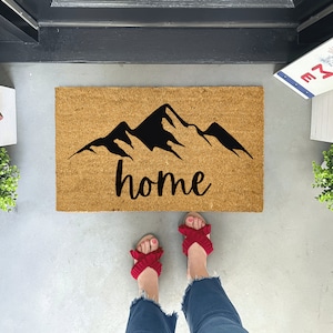 Mountain Doormat, Housewarming Gift for Friend, Unique Doormat, Cabin Door Mat, Rustic Decor, Mountain Art, Ski Decor for porch, Coir mat
