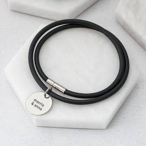 Collar con dije personalizado, joyería personalizada sencilla, colgante grabado, regalo para él, ella, damas, mujeres, hombres, papá, mamá, padre, Reino Unido, mono