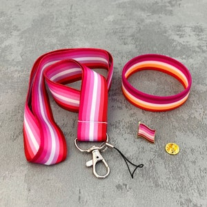 Ensemble cadeau lesbien lanière Bracelet épinglette drapeau LGBT nuances de rose LGBTQIA à rayures Fierté Bijoux Bijoux cadeau Sensibilisation Soutien Femmes Royaume-Uni