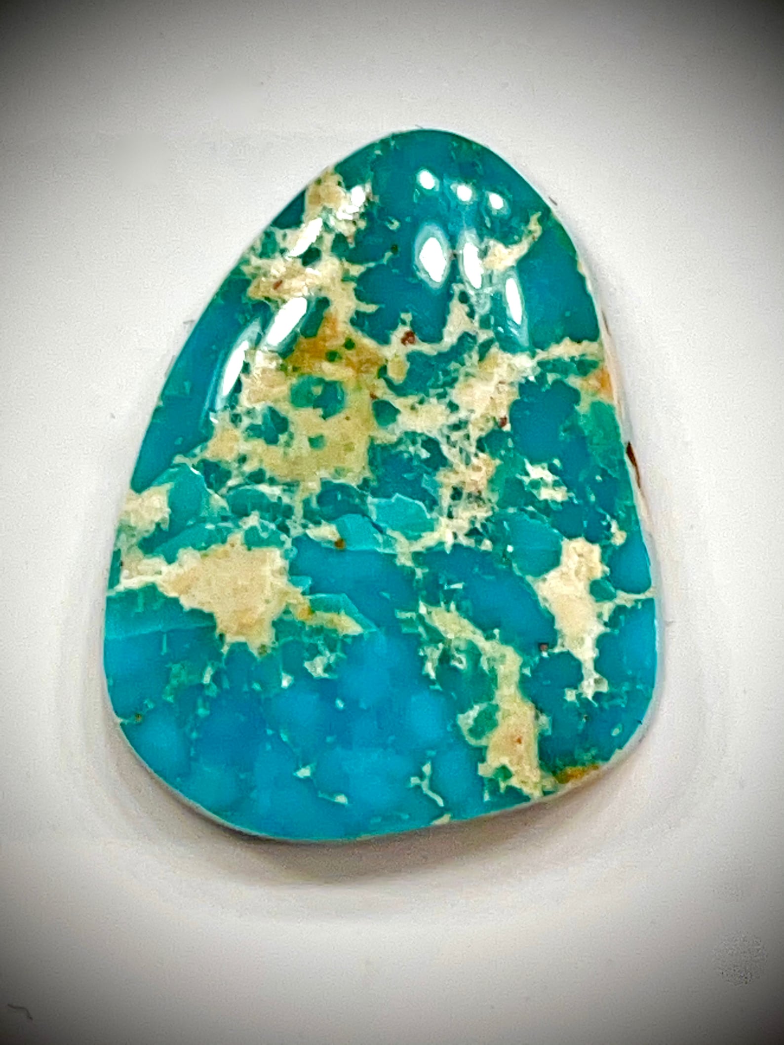 Battle Mountain Blue Gem Turquoise Rare Natural bed High Grade