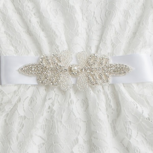 Pearl Crystal Rhinestone Bridal Sash,Bridal sash ,Wedding sash,Bridal Accessories,Bridal Belt, Rhinestone wedding  sash, Wedding belt sash.