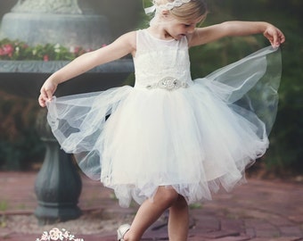 Flower Girl Dress, Lace Flower Girl Dresses, Tulle  Baby dress, Toddler Girls dresses, Baby Girl White Dress, Boho Girls Wedding Dress. 228