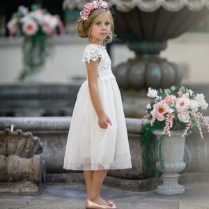 Vestido de niña de las flores color marfil, vestido de niña de las flores con encaje color marfil, vestido de niña de las flores con tul, vestidos de niña de las flores rústicos, niña de las flores bohemia, vestido de cumpleaños 9
