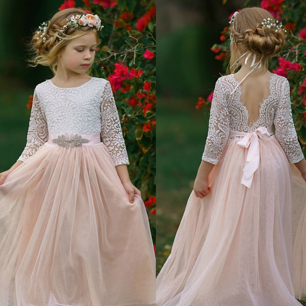 Robe de demoiselle d'honneur en tulle rose poudré, Robe de demoiselle d'honneur en dentelle blanche, Robes de demoiselle d'honneur Bohème, Robes de demoiselle d'honneur rustiques, Robe tutu pour tout-petit 1