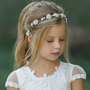 White Flower Crown, Flower Tiara, Floral crown, Flower Halo, Bohemian flower crown, Bridal Crown, Flower girl Crown, Floral Hair Wreath