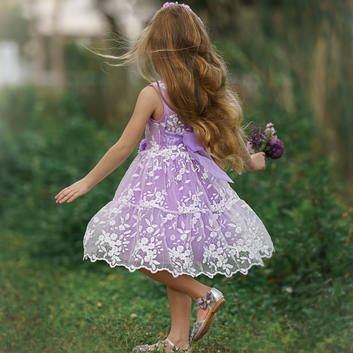 Girls Lace Appliques Flower Girl Dress