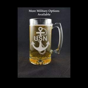 Geëtste militaire biermok: gepersonaliseerd cadeau voor veteranen