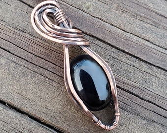 Wire Wrap Oval Black Onyx and Copper Necklace / Gemstone Lover Gift / Copper Wire Necklace / Fantasy Pendant / Wire Wrapped Jewelry / Elven