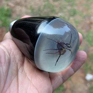 Pomello del cambio subacqueo REAL BIG Spider in resina acrilica con base nera_v75