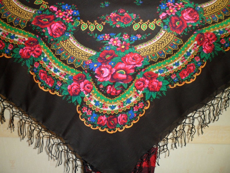 SALE Big BLACK Folk SCARF Ukrainian Russian Shawl Floral Shawl, Ethnic Shawl With Tassels.43.7x43.7 111cm x 111cm Wool, Acrylic. image 1