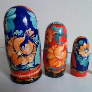 Russian Wooden Nesting Dolls Matryoshka Babushka Handcrafts Russia Gifts Sale Home Decor Set of 4 dolls Authentic Handmade image 2