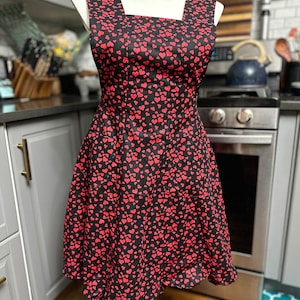 Handmade Vintage Inspired Full Coverage Valentines Hearts Pattern Apron