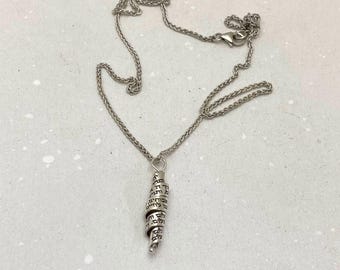 Personalized Hebrew Engraved Traveler's Prayer with Personal Message Pendant | Tefilat Haderech