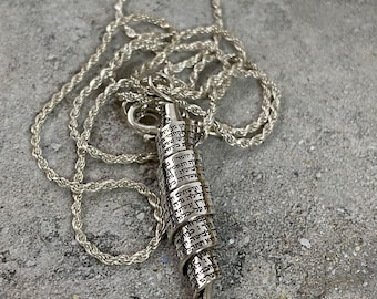 Hebrew Pendant Engraved with Jewish Love Verses, Woman of Valor Necklace, Israeli Judaica Jewelry