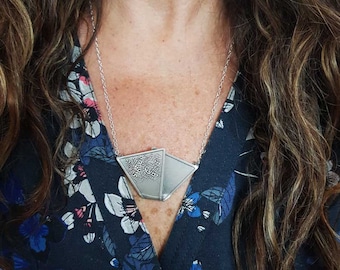 Woman of Valor Hebrew Engraving Silver Necklace