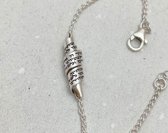 Braccialetto ebraico Bat Mitzvah inciso in ebraico con preghiera del viaggiatore in argento sterling 925 personalizzato