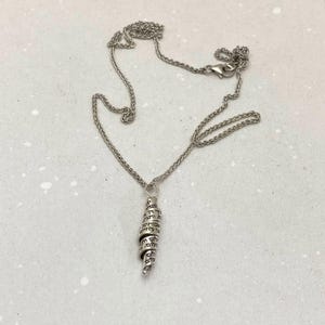 Pendentif prière du voyageur gravé en hébreu pour hommes avec message personnel Tefilat Haderech