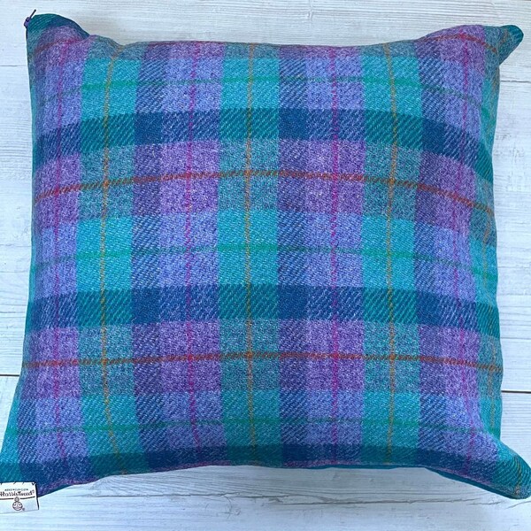 Cojín de lana Harris Tweed hecho a mano, cubierta, cheque turquesa / verde / púrpura con respaldo de lana turquesa
