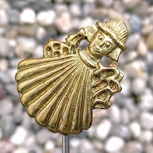 Scallop Pilgrim Badge Replica, Shell of Saint James, Medieval Badge St James, Renaissance Fair Brooch, LARP SCA Reenactment Accessories