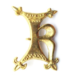 Pilgerabzeichen Replik, Buchstaben A R M Messing Token aus dem 14.Jahrhundert, authentische historische Hutnadel für Ren Fair