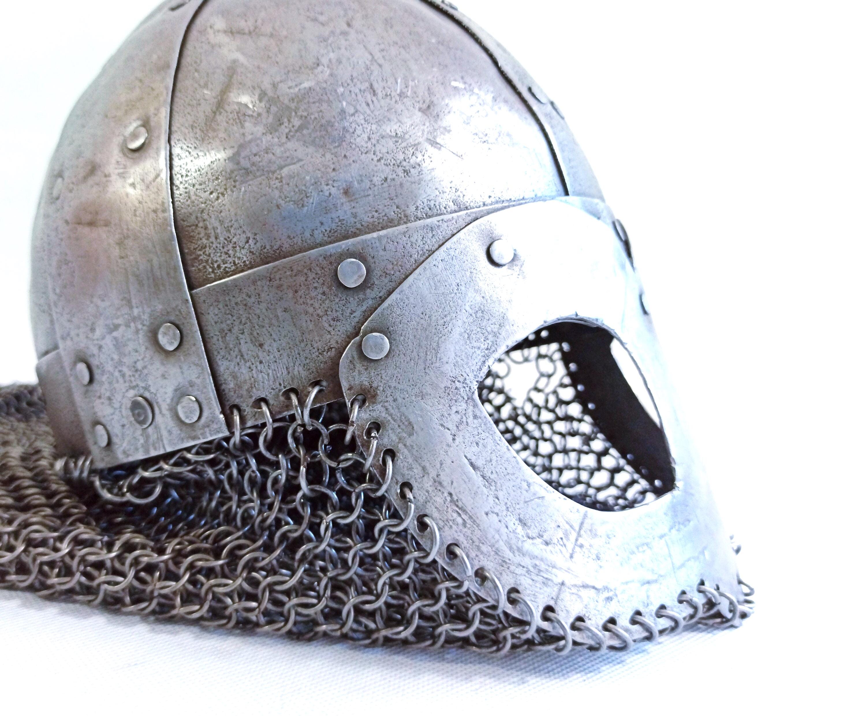 ヴァイキングヘルム ヴァイキング時代のヘルメット、ゲルムンドブが発見した10世紀の