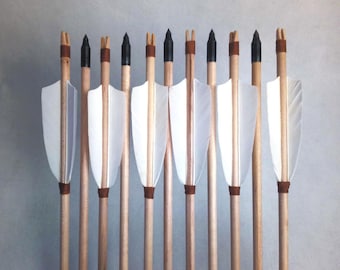 Flechas históricas de madera con plumas blancas, flechas de fantasía para cosplay y tiro juvenil, juego de flechas tradicionales de fresno para caza, equipo de tiro con arco.