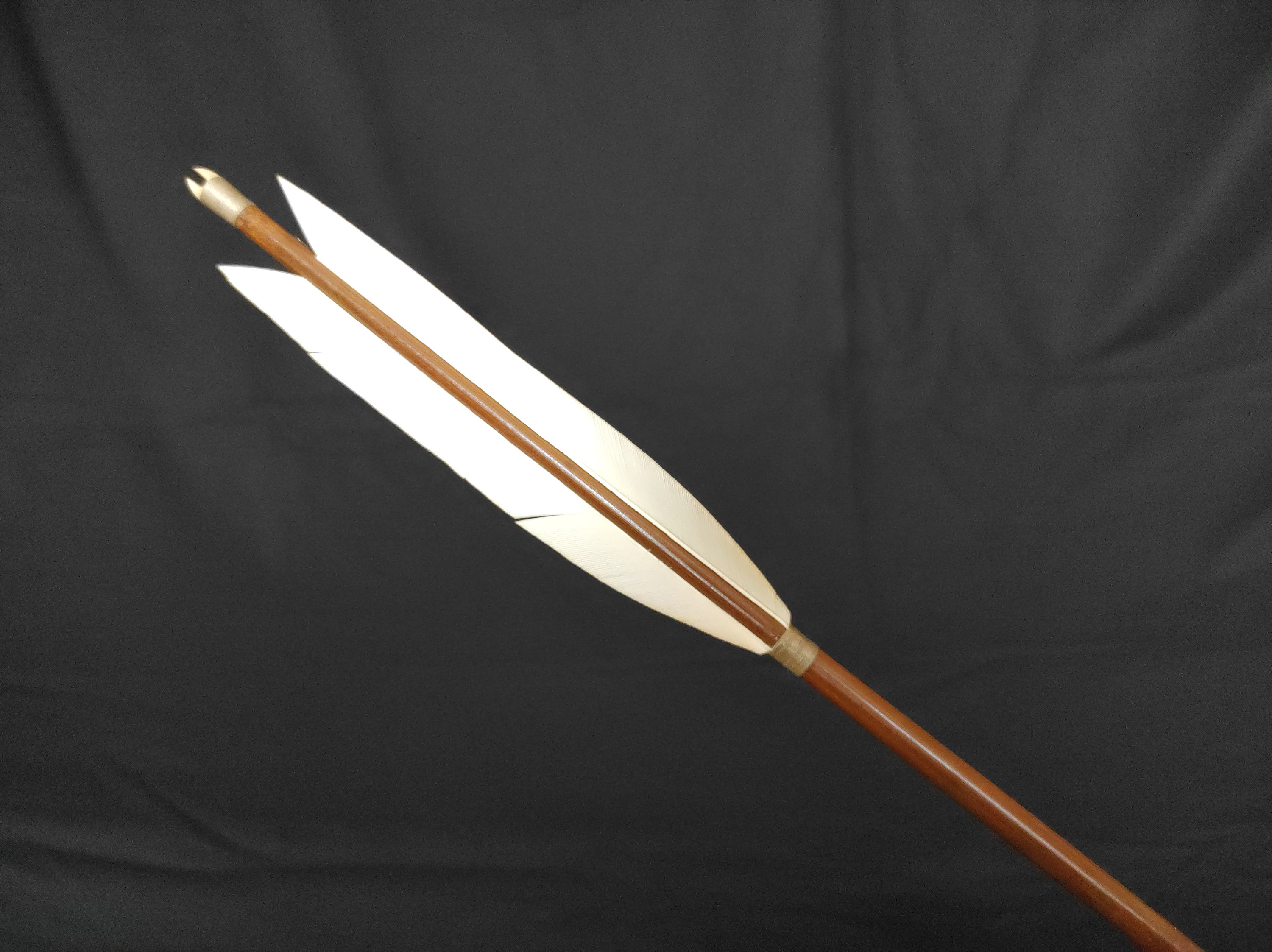 Sososhoot 12-Pack Handmade Bamboo Hunting Arrows – 33-Inch Traditional Japanese Kyudo Style With Eagle Feathers – Spine 550