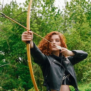 Wooden Traditional Bow, 60 inch Ash - Bamboo Bow, Combat Archery Longbow, Best Bow for Fun Archery Games like Field and 3D Archery