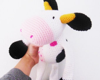 Crochet Cow, amigurumi cow