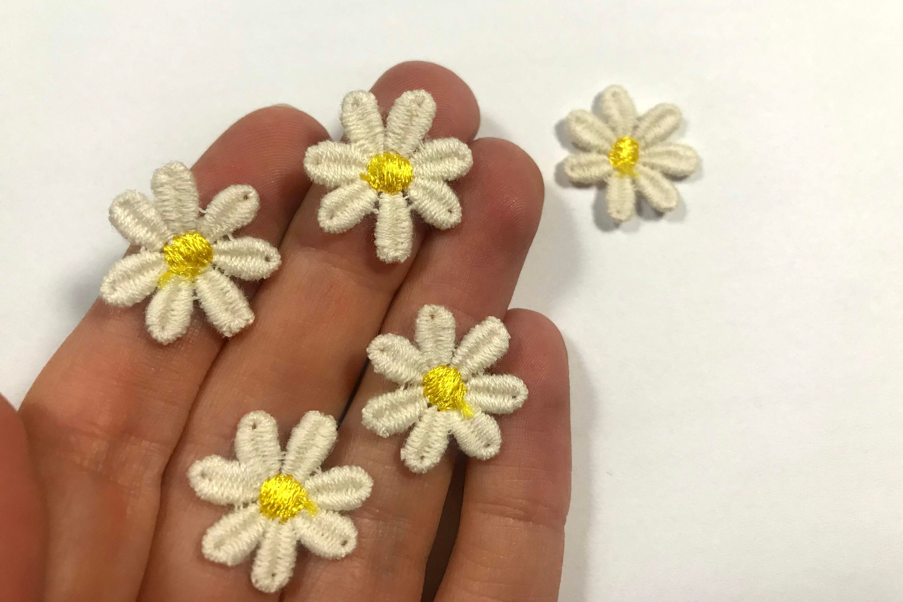 Mini flowers Sew On Small Daisy Appliqués/ 0.8 inches 2 cm/ Etsy