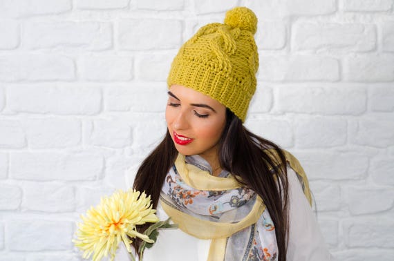 womens beanies with pom
