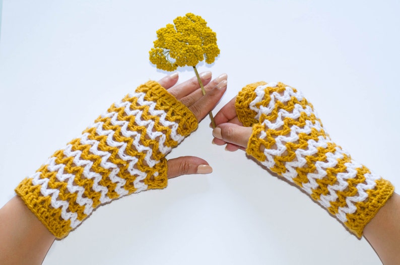 Striped crochet fingerless gloves, womens gloves, knit fingerless gloves, winter gloves, fingerless mittens, hand warmers, wrist warmers image 2