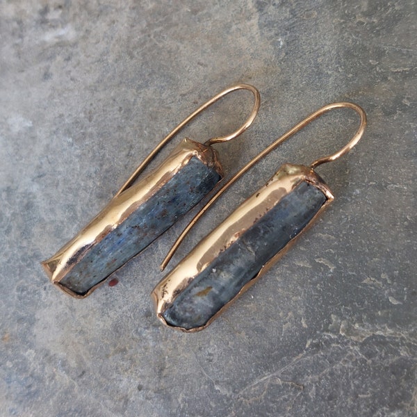 Kyanite earrings, 14k goldfield rectangle earrings, Blue grey gemstone earrings, Long raw Kyanite earrings, Gold gemstone earrings