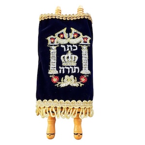 Small Judaica Beautiful Sefer Torah Scroll Hebrew Jewish Bible Medium Size 20 CM