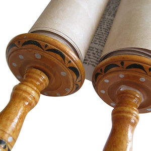 Judaica Beautiful Sefer Torah Scroll Hebrew Jewish Bible Medium Size 32 CM + Pointer (YAD)