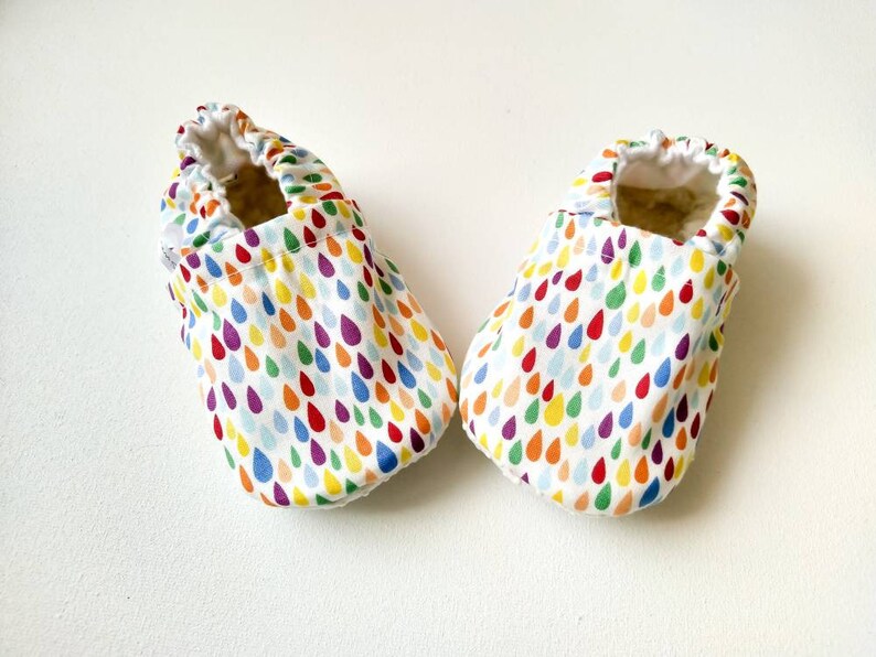 Rain baby shoes rainbow girl shoes rainbow baby clothing rainbow baby clothes rainbow boy shoes coming home baby booties image 2