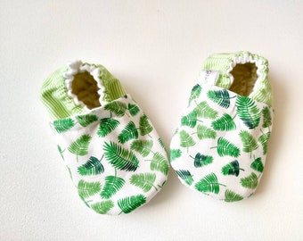 Fern baby shoes gender neutral baby shoes green baby moccasins boy green shoes girl green slippers baby shower gift first baby shoes